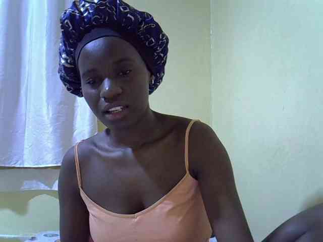 sexxy-maya1 webcam
