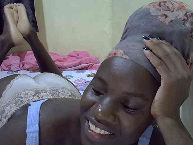 sexxy-maya1 webcam