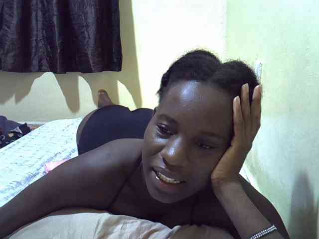 sexxy-maya1 webcam