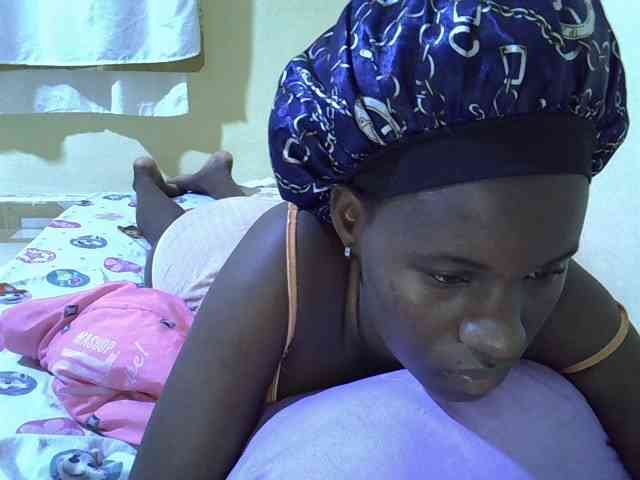 sexxy-maya1 webcam