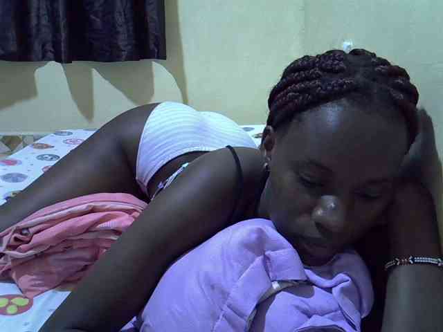 sexxy-maya1 webcam