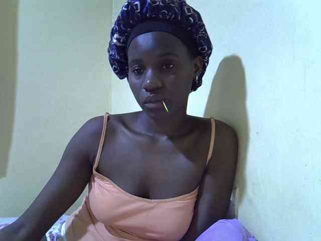 sexxy-maya1 webcam