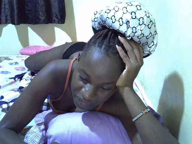 sexxy-maya1 webcam