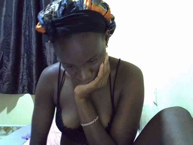 sexxy-maya1 webcam