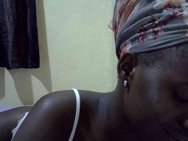 sexxy-maya1 webcam
