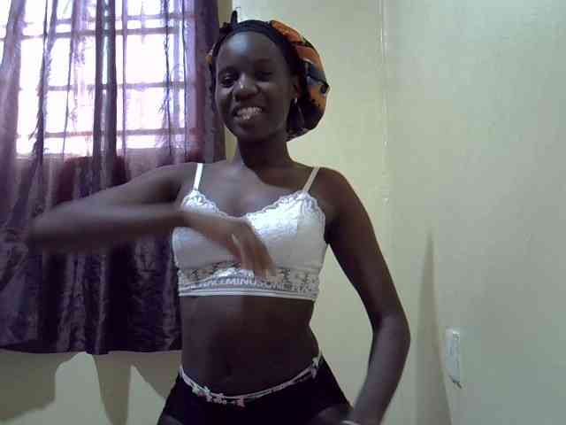 sexxy-maya1 webcam
