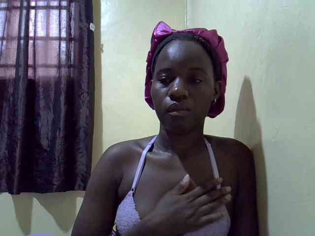 sexxy-maya1 webcam
