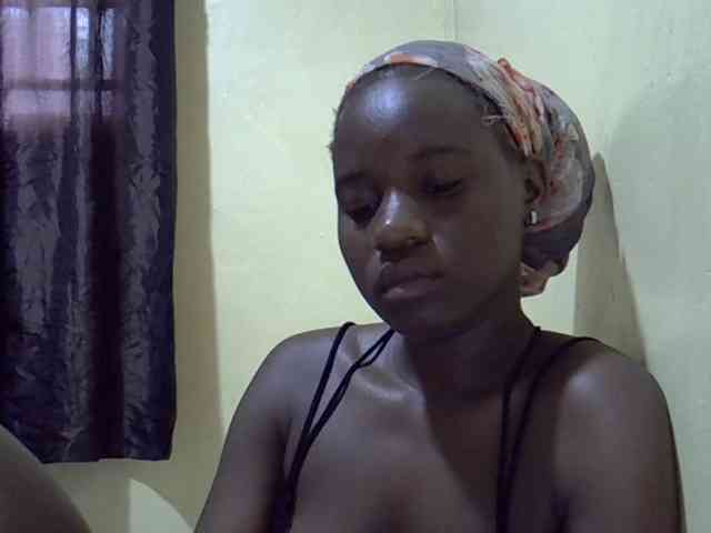 sexxy-maya1 webcam