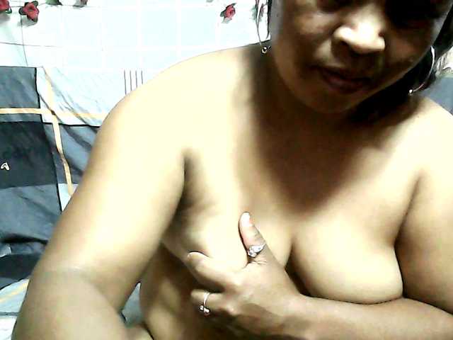 ElianeMiah's BongaCams show and profile