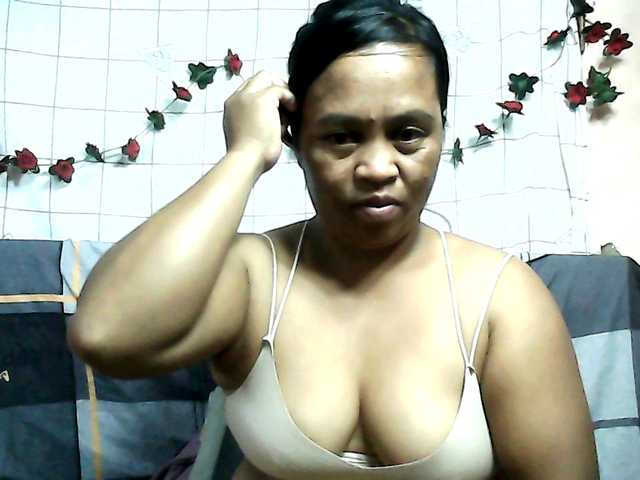 ElianeMiah's BongaCams show and profile