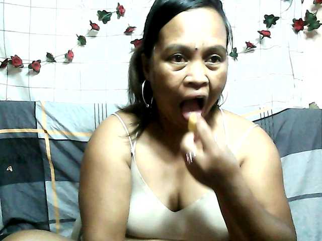 ElianeMiah's BongaCams show and profile