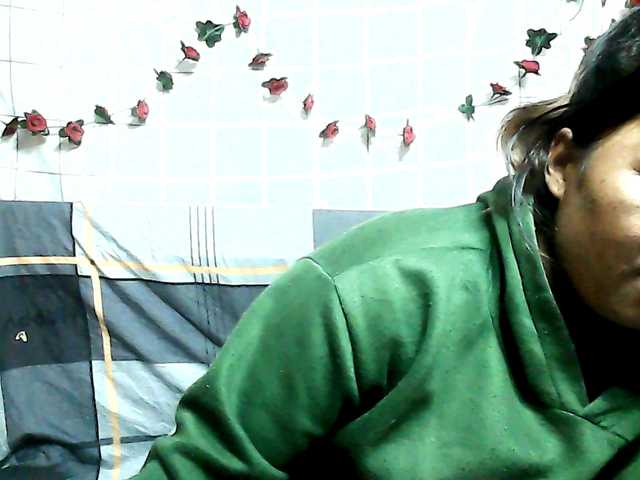 ElianeMiah's BongaCams show and profile