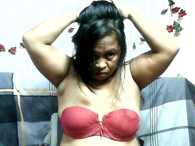 ElianeMiah's BongaCams show and profile