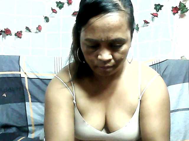 ElianeMiah's BongaCams show and profile