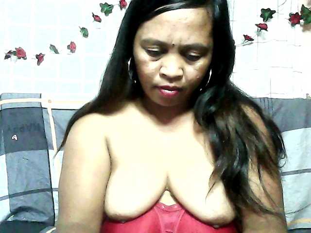 ElianeMiah's BongaCams show and profile