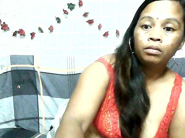 ElianeMiah's BongaCams show and profile