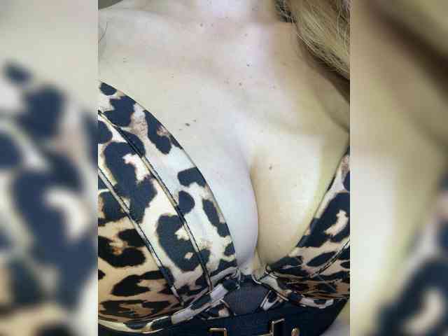 AnnaFlowers webcam