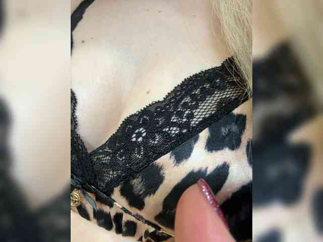 AnnaFlowers webcam