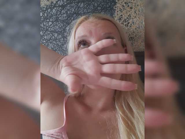 -nelya- live webcam show