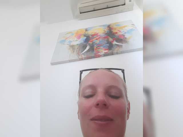 -nelya- live webcam show