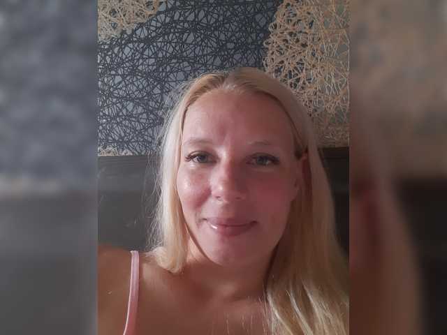 -nelya- live webcam show