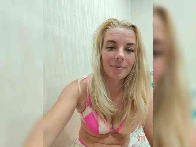 -nelya- webcam