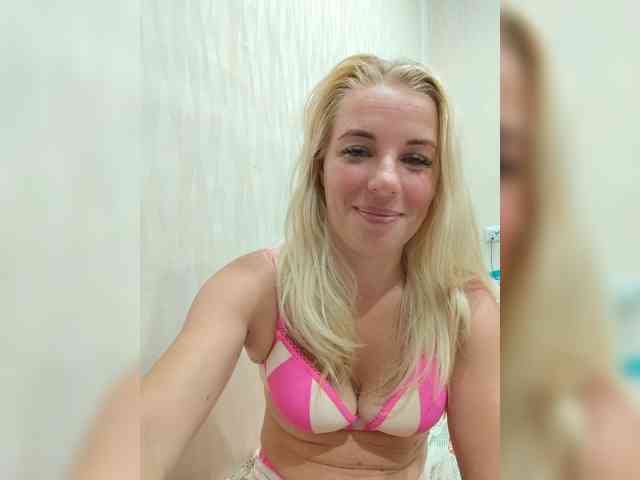 -nelya- webcam
