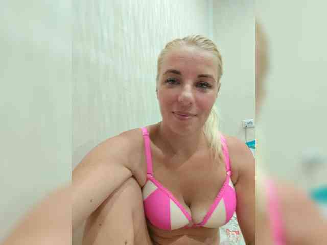 -nelya- webcam