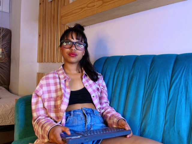 Dakashyten live cam on BongaCams