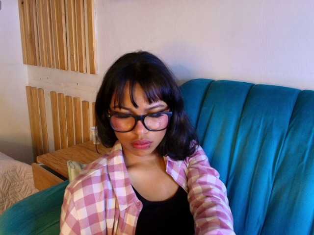 Dakashyten live cam on BongaCams