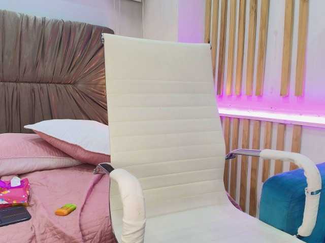Dakashyten live cam on BongaCams