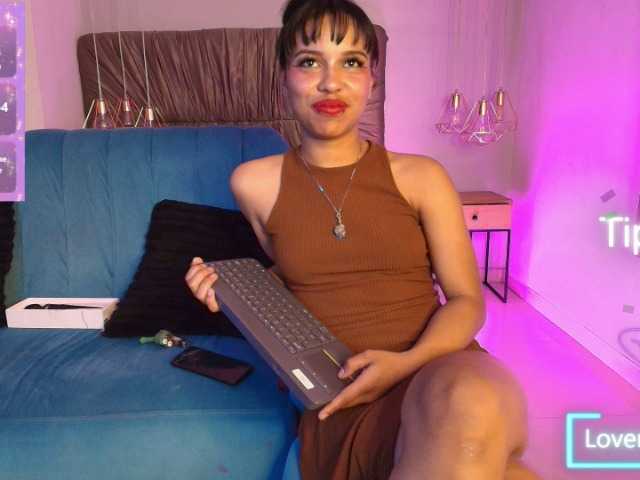 Dakashyten live cam on BongaCams