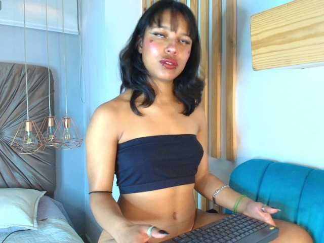 Dakashyten live cam on BongaCams