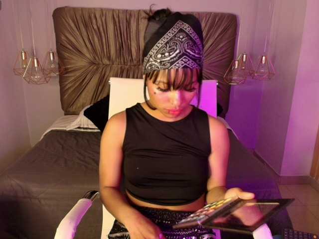Dakashyten live cam on BongaCams