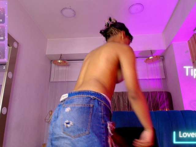 Dakashyten live cam on BongaCams