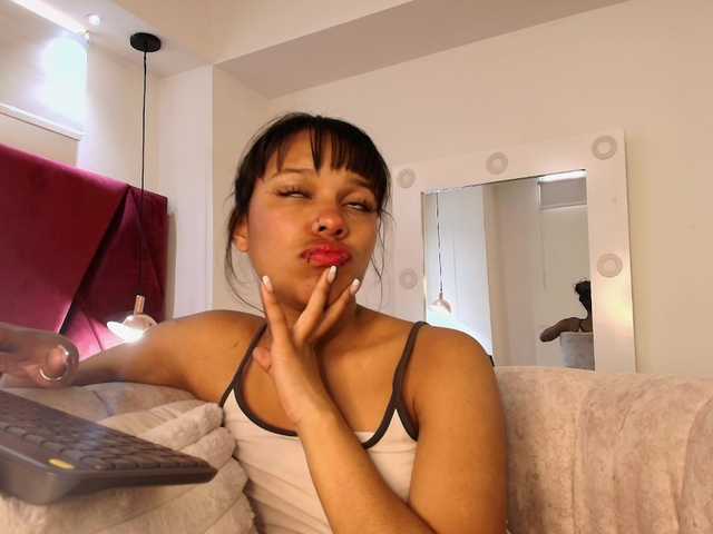 Dakashyten live cam on BongaCams
