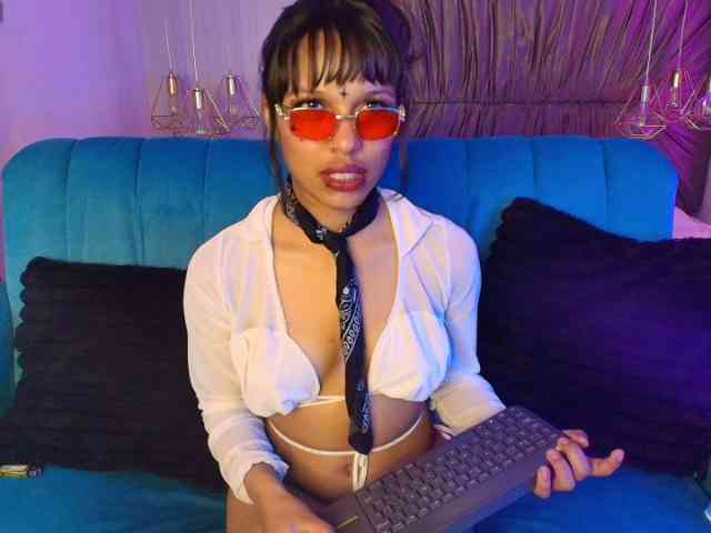 Dakashyten Live Webcam on BongaCams