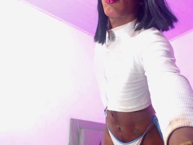 whitneyt live cam