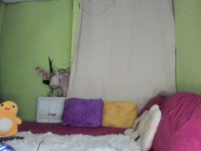 RoseTinz45 live cam on BongaCams