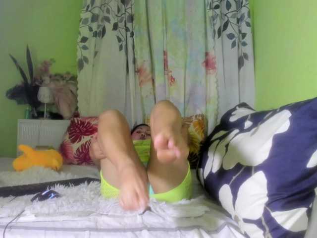 RoseTinz45 live cam on BongaCams