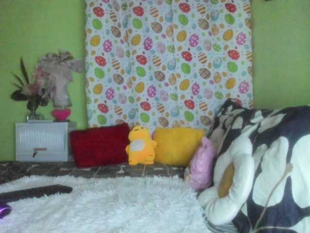 RoseTinz45 live cam on BongaCams