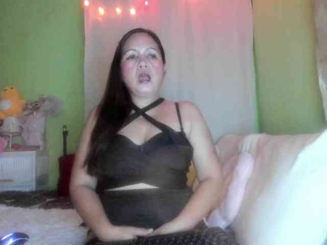 RoseTinz45 webcam