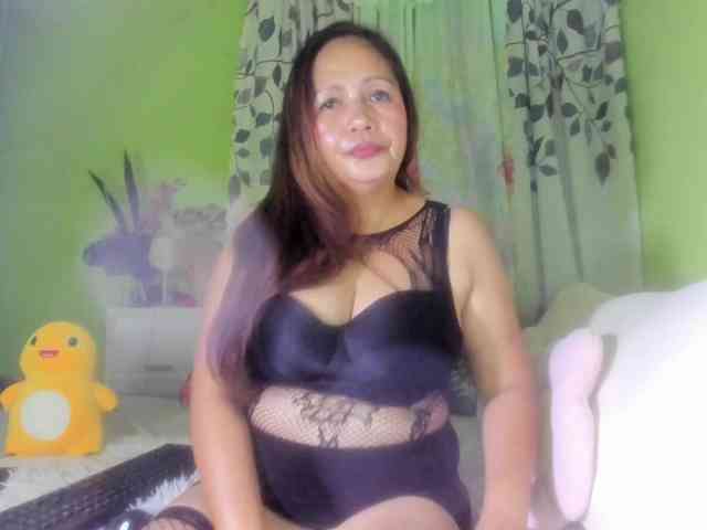 RoseTinz45 webcam