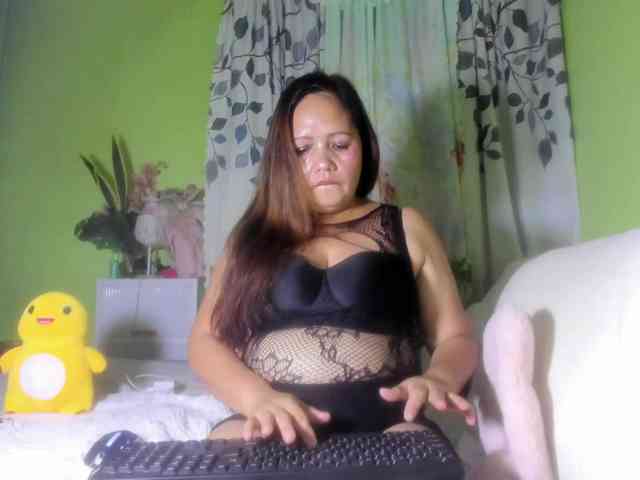 RoseTinz45 webcam