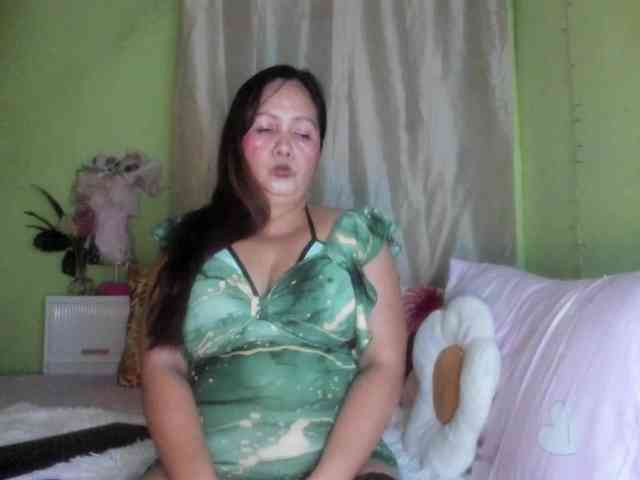 RoseTinz45 Live Webcam on BongaCams