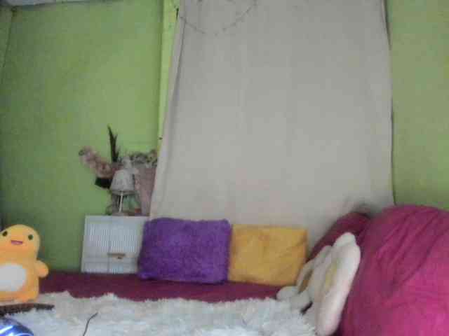 RoseTinz45 webcam