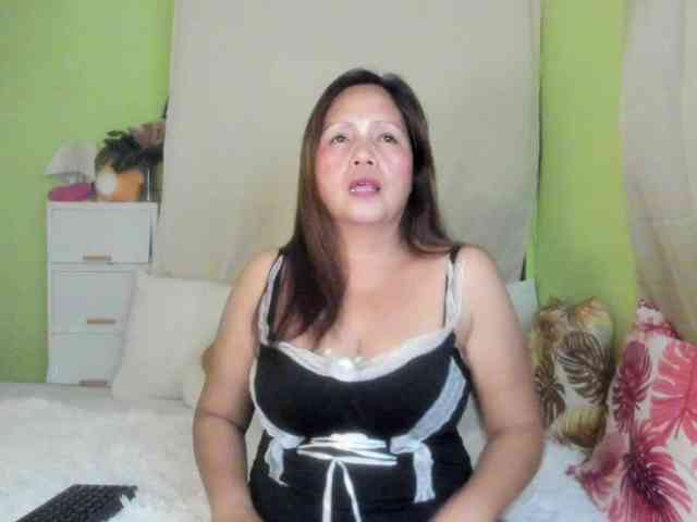 RoseTinz45 webcam