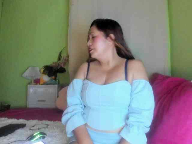 RoseTinz45 webcam