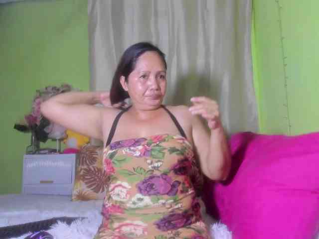RoseTinz45 webcam