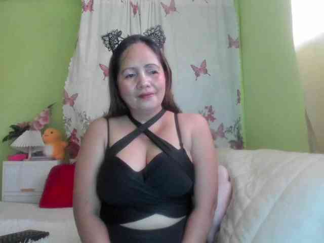 RoseTinz45 webcam